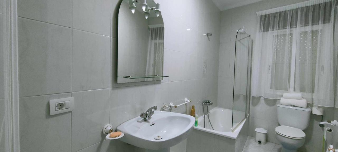 Apartamento De 4 Habitaciones En El Centro De Monforte Monforte De Lemos Εξωτερικό φωτογραφία